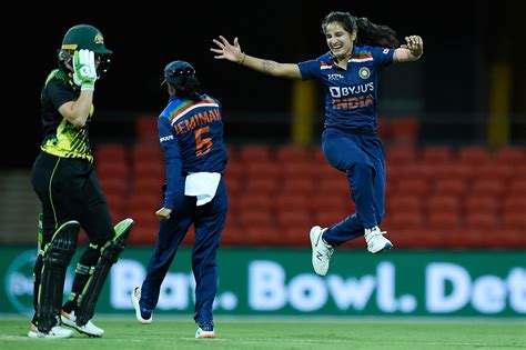 Renuka Singh celebrates her first wicket | ESPNcricinfo.com