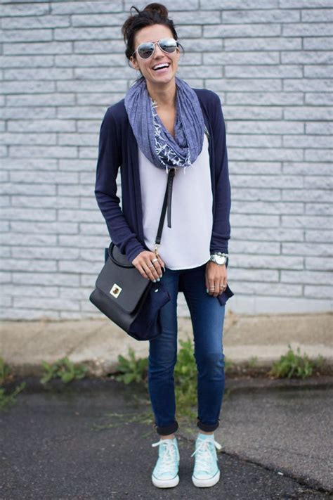 Outfit: White tee + navy cardigan + dark jeans + blue ... | Fashion, Outfits with converse, Cute ...