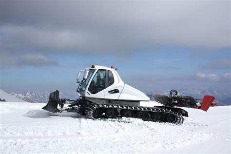 Prinoth BEAST - World's Largest Snow Groomer | Snow vehicles, All-terrain vehicles, Army vehicles