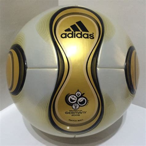 Adidas Teamgeist Final Match (OMB) | matchballs.eu