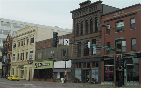 Lake Avenue at Superior Street, looking west and south. Duluth has some elements of Minneapolis ...