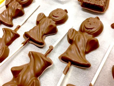 Chocolate Ghost Molds... www.dunmorecandykitchen.com | Chocolate peanut ...