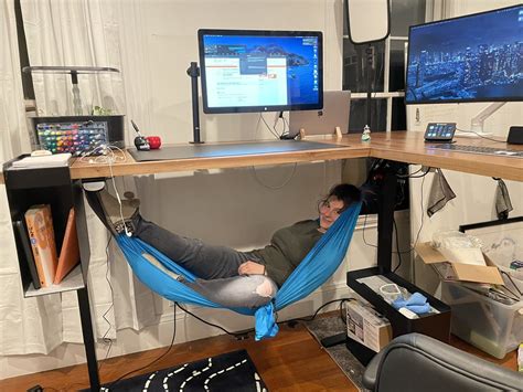 Pros And Cons Of Using Under Desk Hammock