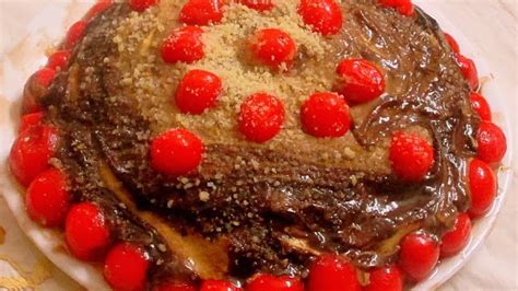 For the Love of Food : Dacquoise Cherry Amande Gateau