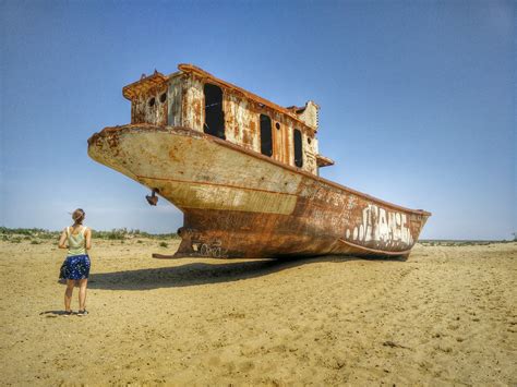 Shipwrecks of the Aral Sea near Muynak | View of what once w… | Flickr