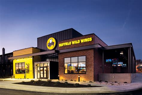 Buffalo Wild Wings to sell at least 60 locations | Nation's Restaurant News