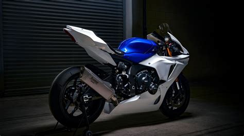 Nueva Yamaha R1 GYTR 2023: una superbike en tu garaje | Moto1Pro