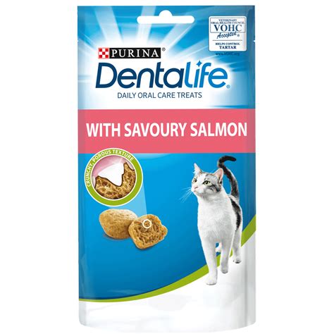 DENTALIFE® Salmon Cat Treats | Purina UK