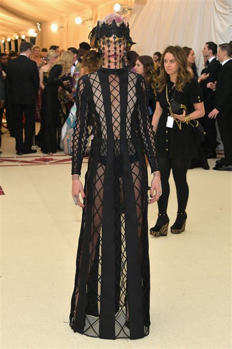 Cara Delevingne – MET Gala 2018 • CelebMafia