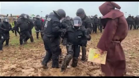 Mud Wizard vs German Police (Music Video) - YouTube