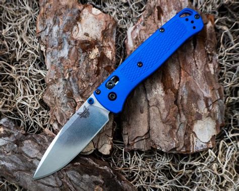 REVIEW: Benchmade Bugout - The Essential Lightweight EDC Folder