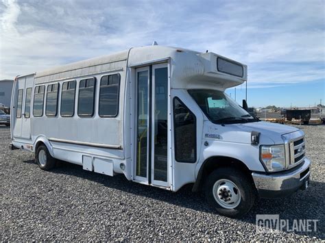 2009 Ford Econoline E-450 Super Duty Bus in Hermiston, Oregon, United ...