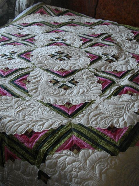 Joy's Lovely Log Cabin Variation....quilted by Charisma | Quilts, Log cabin quilt pattern ...