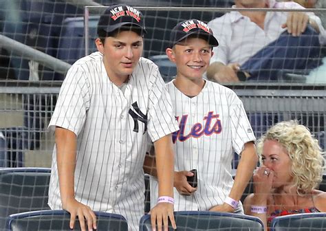 How Yankees and Mets fans are viewing Subway Series this season