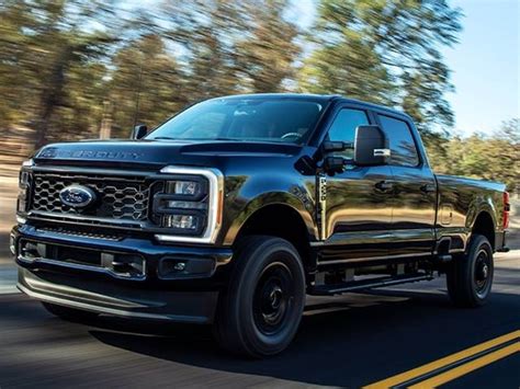 New 2023 Ford F250 Super Duty Crew Cab XLT Prices | Kelley Blue Book