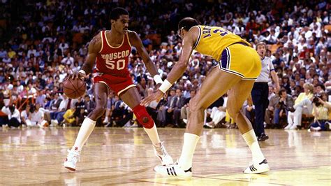 Top Moments: Ralph Sampson's game-winner stuns Lakers in 1986 West Finals | NBA.com