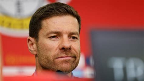 Leverkusen: Xabi Alonso extends until 2026