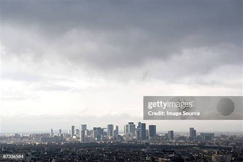 914 Paris La Defense Skyline Stock Photos, High-Res Pictures, and Images - Getty Images