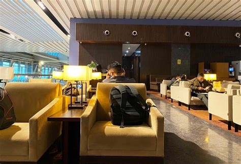 BLR Domestic Airport Lounge with Business Class Section Review – CardExpert