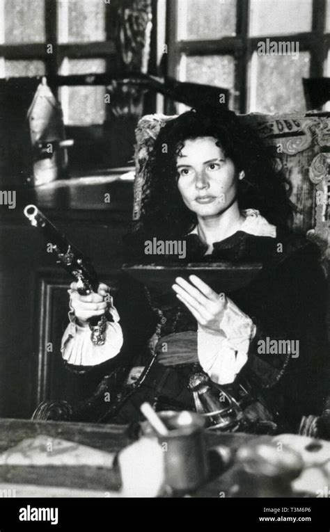 Geena davis cutthroat island 1995 hi-res stock photography and images ...