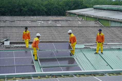 Installation of Solar Panels · Free Stock Photo