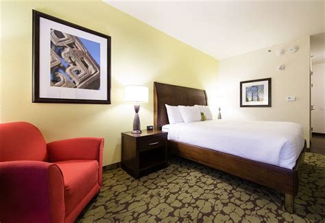 Hilton Garden Inn Charlotte Airport, Charlotte | Staycation Prices