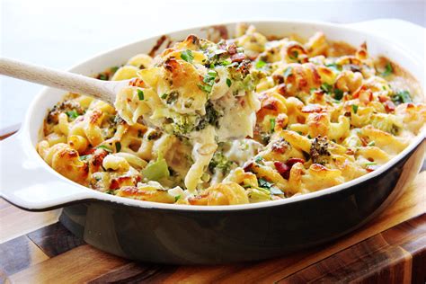 Broccoli Bacon Mac and Cheese - Sumptuous Living