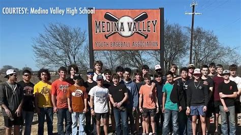 Medina Valley High School students participate in day of community service - YouTube