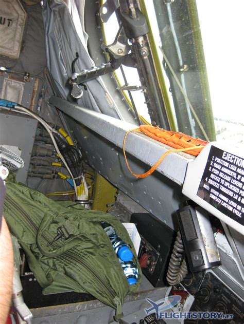 Cockpit Photos – Inside B-52 Stratofortress – Flightstory.net – Aviation Blog