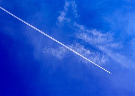 Vapor Trail from an Airplane Stock Image - Image of high, skyscape ...