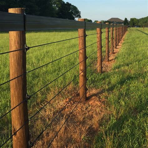 This electric fence has 1400 pounds of break strength per rail and is the stron | Horse fencing ...