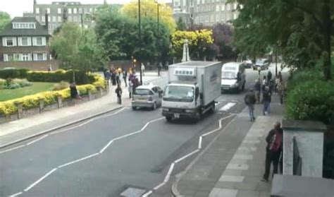 Live London Streaming Webcam - Abbey Road Zebra Crossing Crosswalk