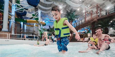 Bora Parc - Indoor Waterpark | Village Vacances Valcartier