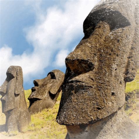 Moai GIF by TRT - Find & Share on GIPHY