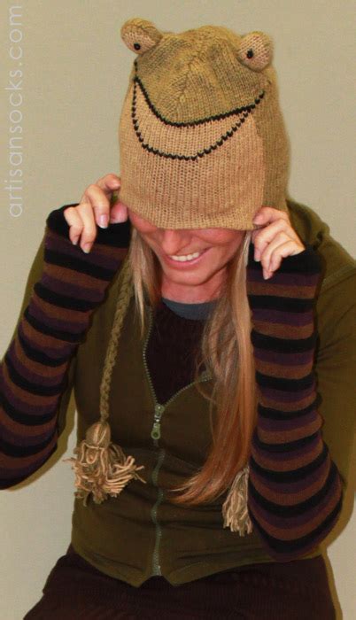 Wool & Fleece Animal Hat: Green Frog Beanie