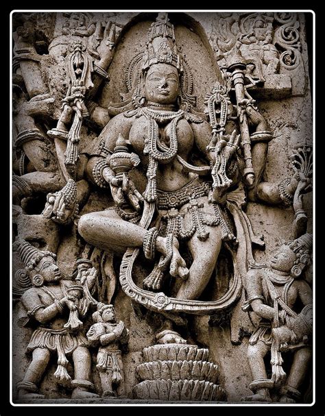 Sculpture, Halebidu | Indian sculpture, Ancient indian architecture ...