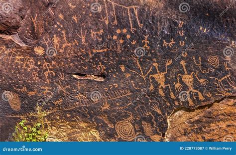 Indian Petroglyphs Newspaper Rock Petrified Forest National Park Arizona Stock Image - Image of ...