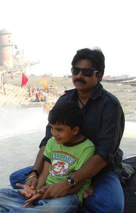 Movie Acme: Pawan Kalyan And His Son Akira Nandan Enjoying Teenmar Shooting