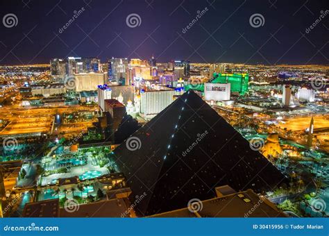 Las Vegas Strip by night editorial photo. Image of mandalay - 30415956