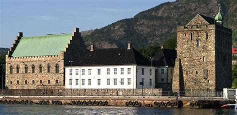 Bergenhus Fortress in Bergen harbour in Norway (Haakon’s Hall ...