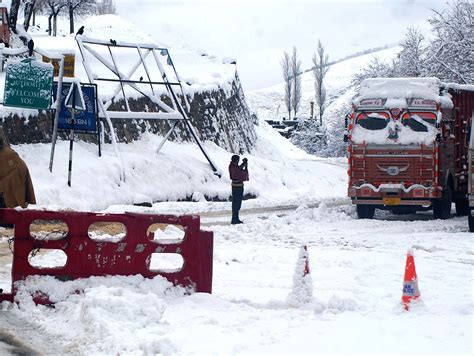 Season’s First Snowfall in Kashmir