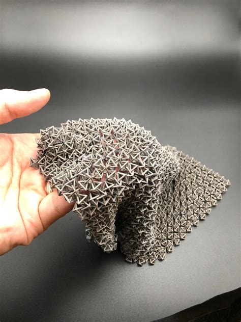 Bulletproof chainmail? Next-gen fabric stiffens on demand