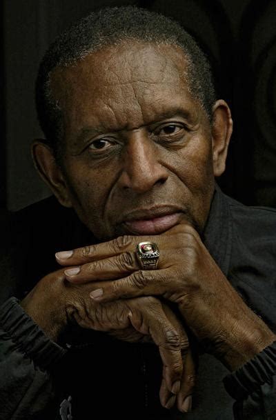 Earl Lloyd, basketball pioneer, civil rights champion and FFG resident, dies at 86 | Glade Sun ...