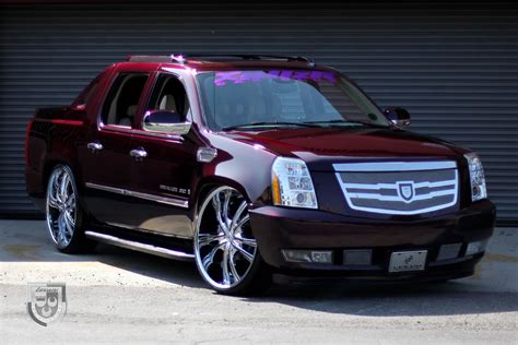 Cadillac Escalade EXT Luxury Pickup Truck Restyled by Lexani — CARiD ...