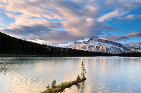 Two Jack Lake sunrise stock image. Image of mount, rundle - 16306187