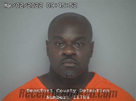 Recent Booking / Mugshot for LORENZO BERNARD WILLIAMS in Beaufort County, South Carolina