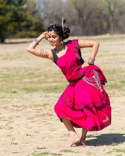 Top 5 Most Popular Folk Dances of Assam