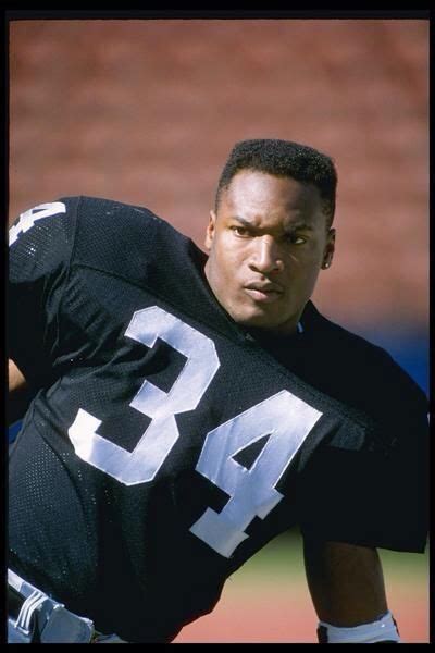 Bo Jackson. | Bo jackson, Oakland raiders football, Raiders football