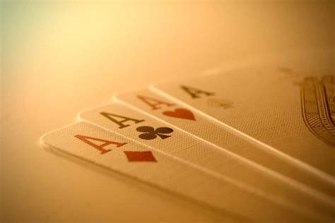 Best Ways To Bluff In Poker For Beginners | Bit Rebels