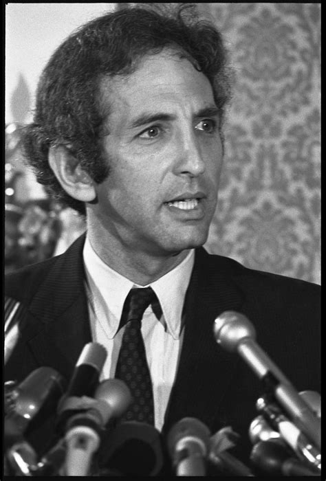 Daniel Ellsberg speaking at a press conference following the Supreme ...